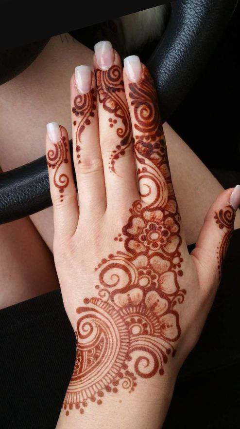 Modern Mehndi Stylish Back Hand Mehndi Design