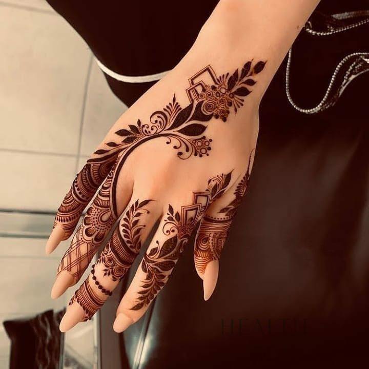 Modern Stylish Back Hand Mehndi