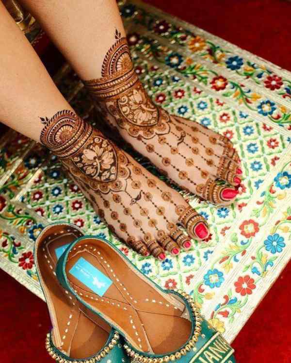 best mehndi designs for your feet